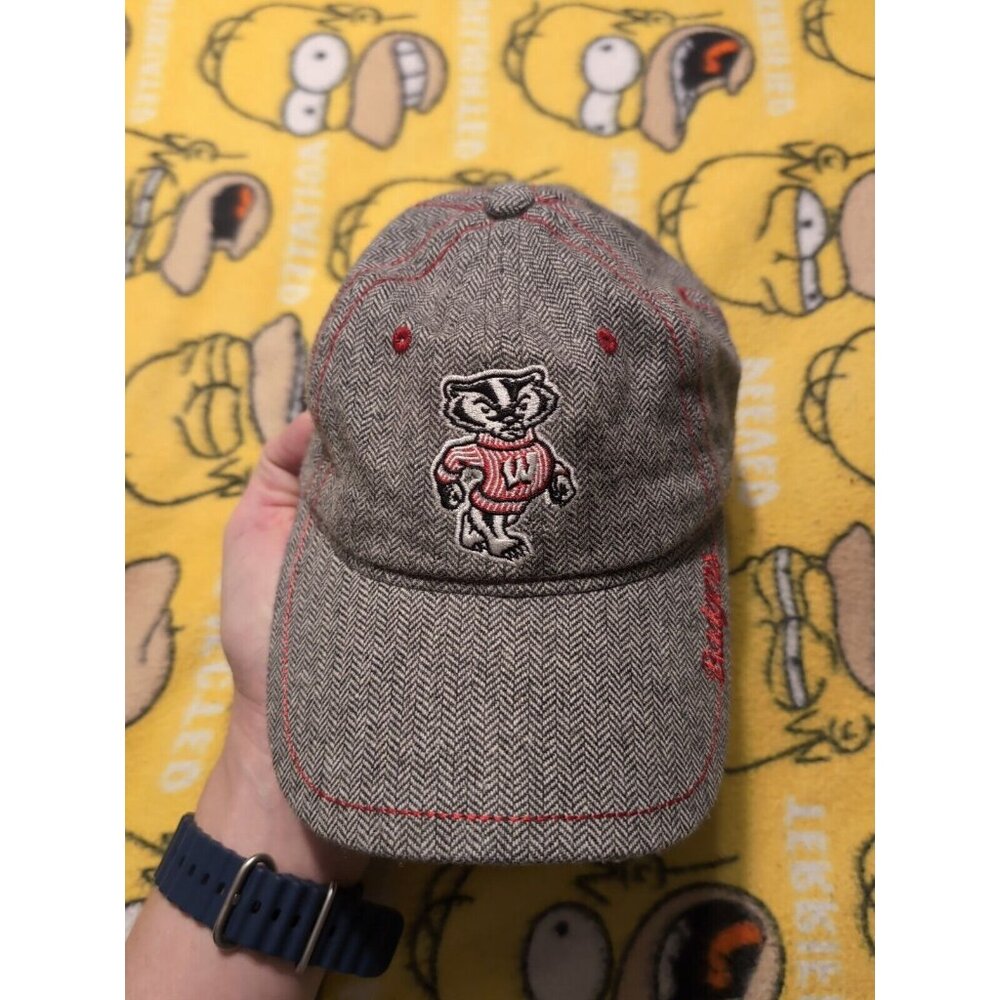 Adidas Gray Red Wisconsin Badgers Adjustable NCAA Hat Men's Wool Blend